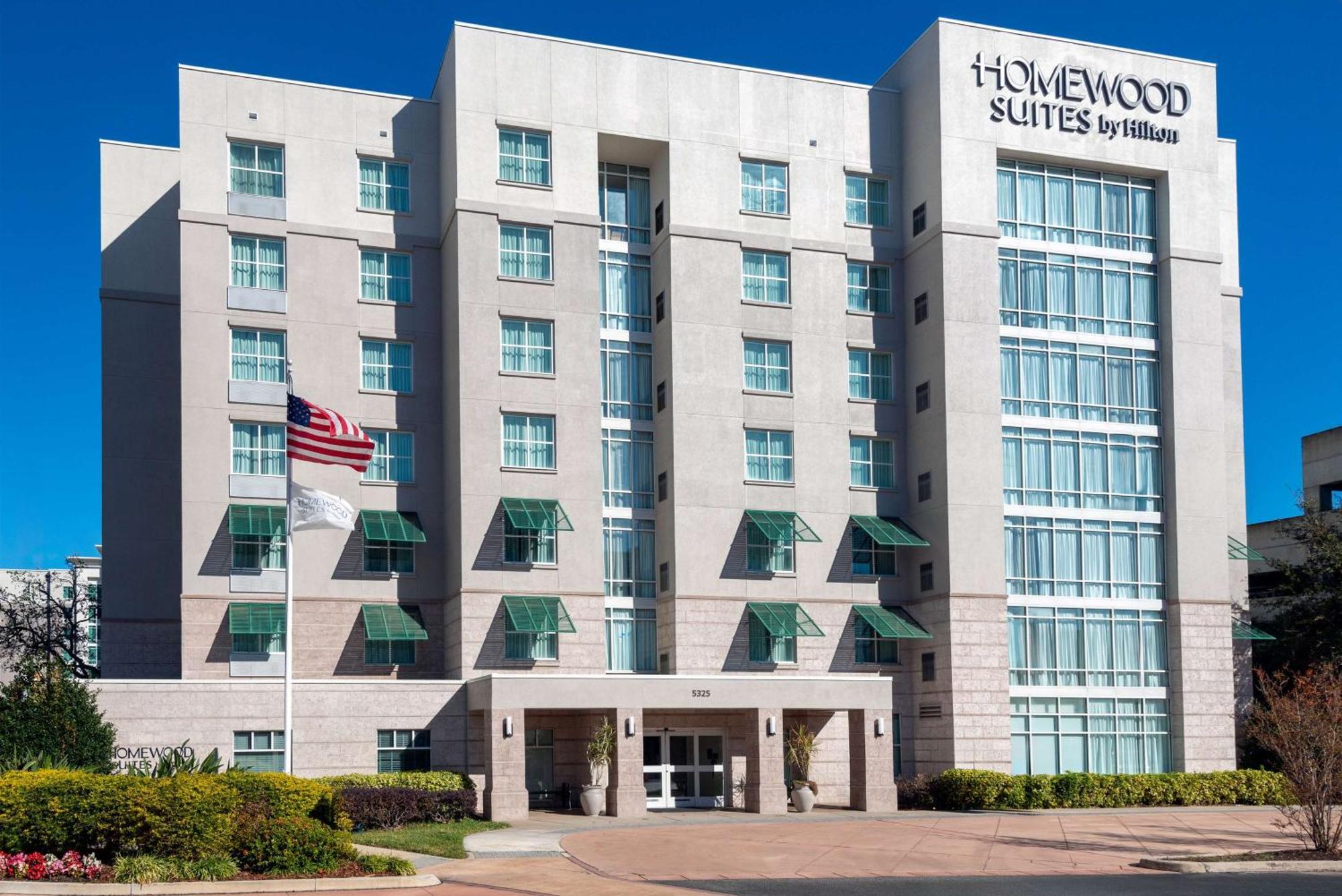 Homewood By Hilton Airport - Westshore Hotel