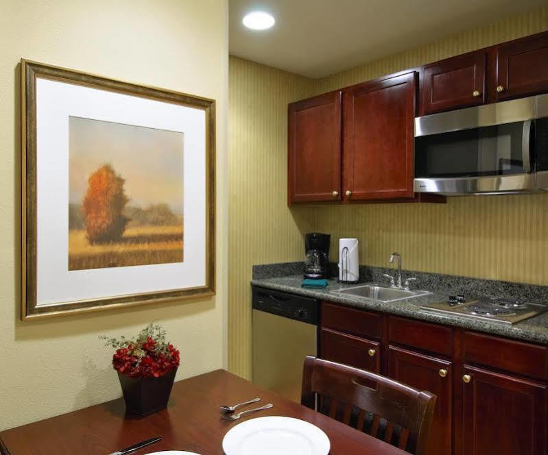 Homewood By Hilton Airport - Westshore 3*