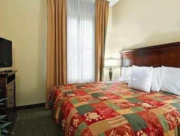 Homewood By Hilton Airport - Westshore Hotel 3*